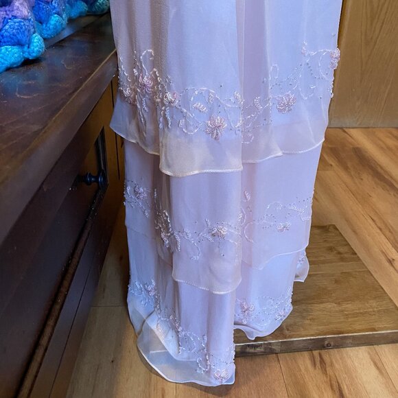 #35-36) Evening Gown: Carnation Breeze - Picture 5 of 9